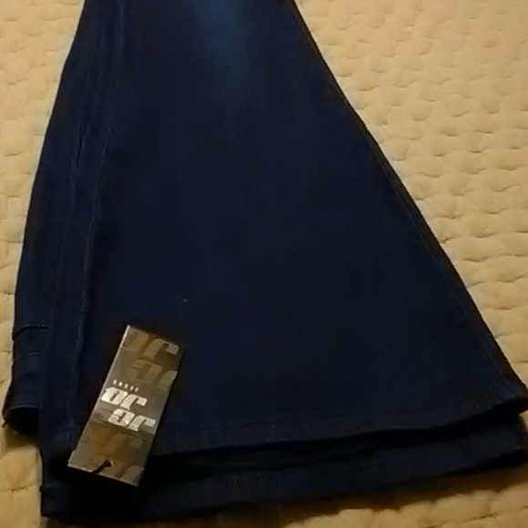 Blue jeans - Picture 3 of 3